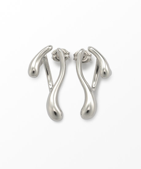 ダブルピアスの写真