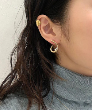 Circle earring / pierce × Earring